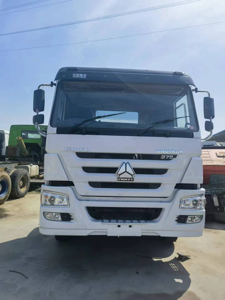 Sinotruk HOWO 375 tractor - Minidumper: foto 5 Sinotruk HOWO 375 tractor - Minidumper: foto 5
