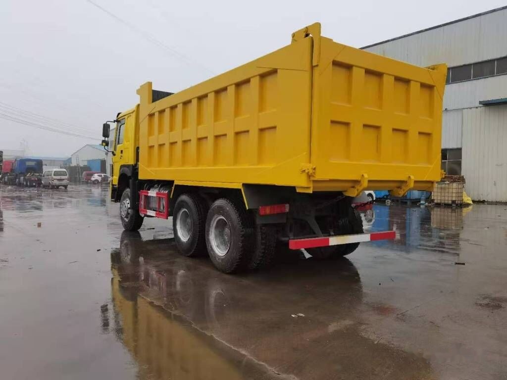 Sinotruk HOWO 6*4 Dump truck - Volquete camión: foto 4 Sinotruk HOWO 6*4 Dump truck - Volquete camión: foto 4