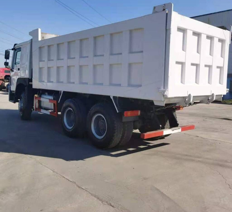 Sinotruk HOWO 6*4 Dump truck - Volquete camión: foto 2 Sinotruk HOWO 6*4 Dump truck - Volquete camión: foto 2