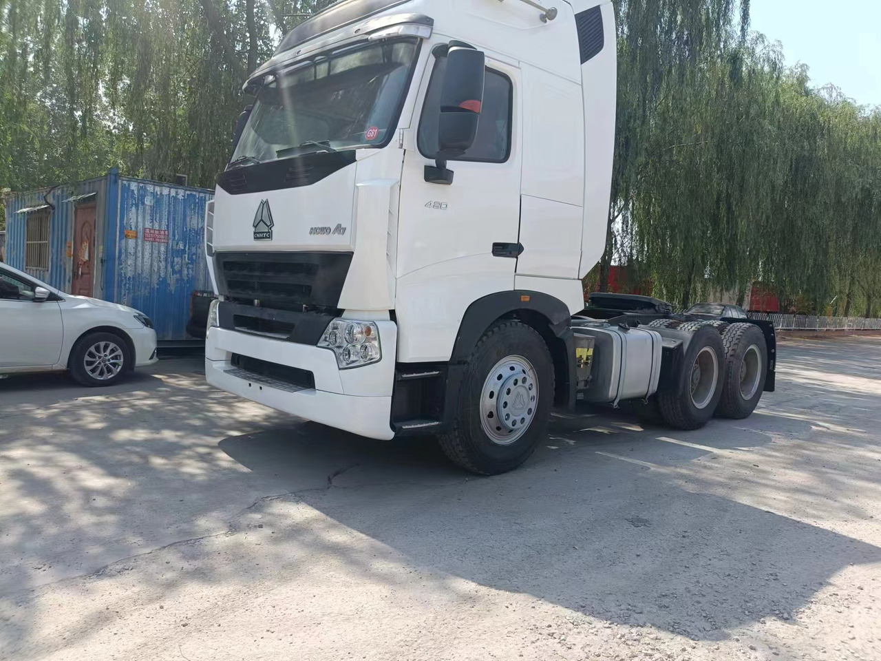 Sinotruk HOWO A7 tractor - Minidumper: foto 2 Sinotruk HOWO A7 tractor - Minidumper: foto 2