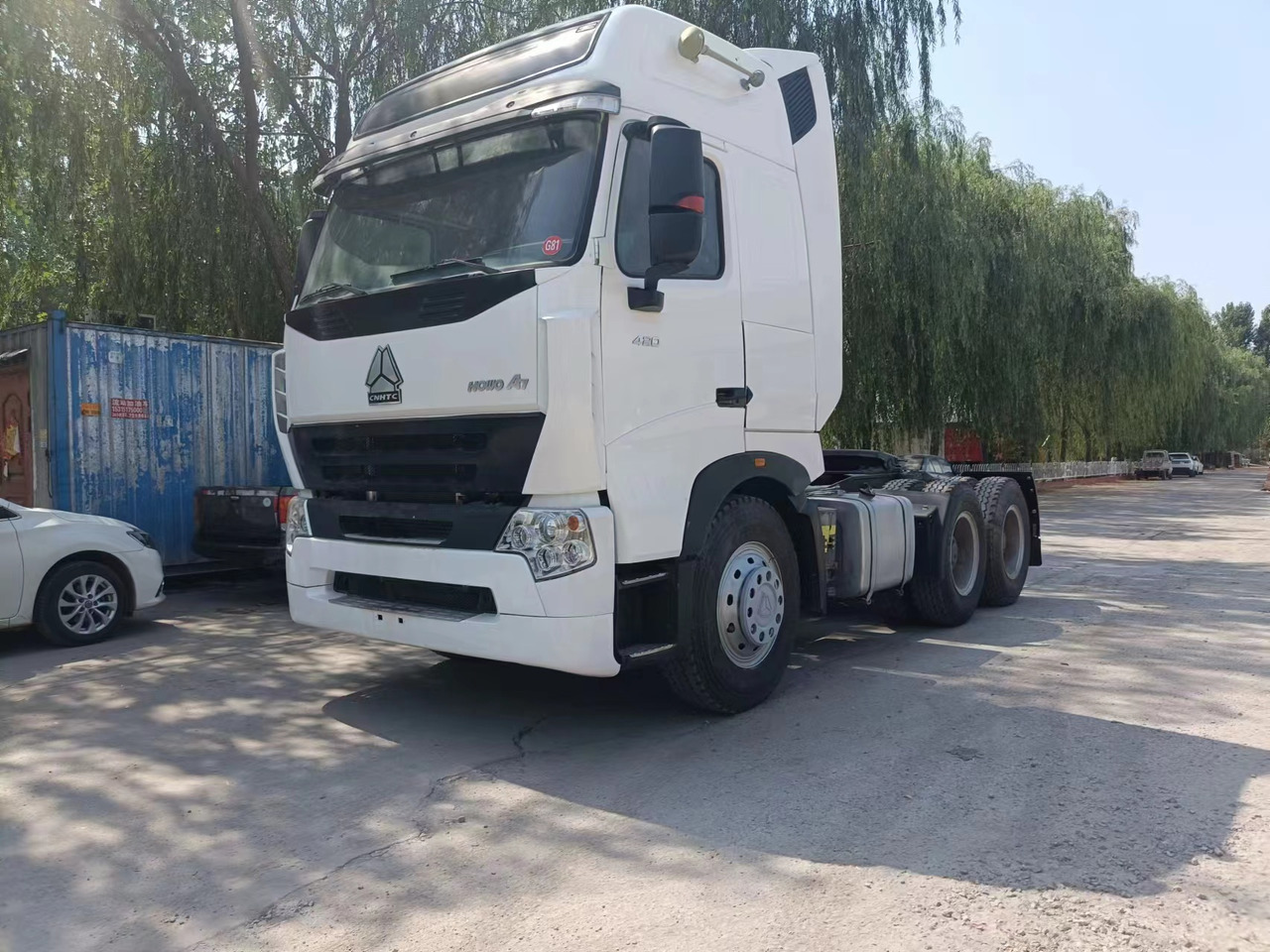 Sinotruk HOWO A7 tractor - Minidumper: foto 1 Sinotruk HOWO A7 tractor - Minidumper: foto 1
