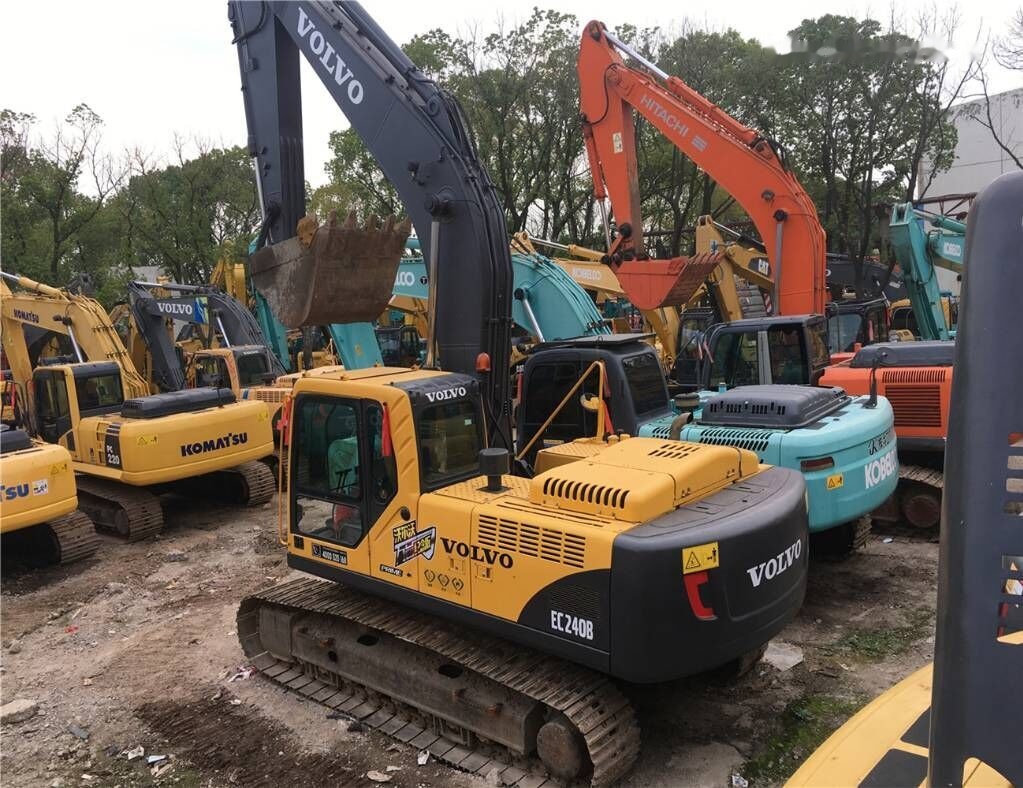 Volvo EC 240 B LC - Excavadora de cadenas: foto 1 Volvo EC 240 B LC - Excavadora de cadenas: foto 1