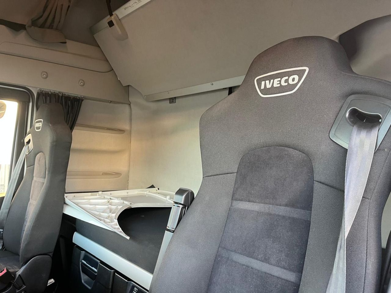 Leasing financiero de  Cabeza Tractora IVECO 480 AUTOMATICO CON INTARDER leasing Cabeza Tractora IVECO 480 AUTOMATICO CON INTARDER: foto 7