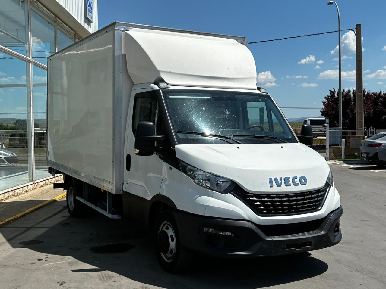 Caja cerrada IVECO 35C16 20m3 - Furgoneta: foto 3 Caja cerrada IVECO 35C16 20m3 - Furgoneta: foto 3