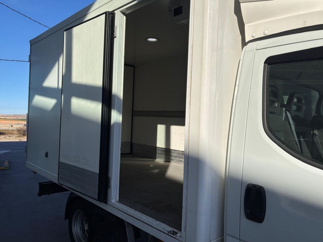 Frigorífico furgoneta Frigorífico IVECO 35C16 3.0 FRIGORIFICA: foto 7 Frigorífico furgoneta Frigorífico IVECO 35C16 3.0 FRIGORIFICA: foto 7