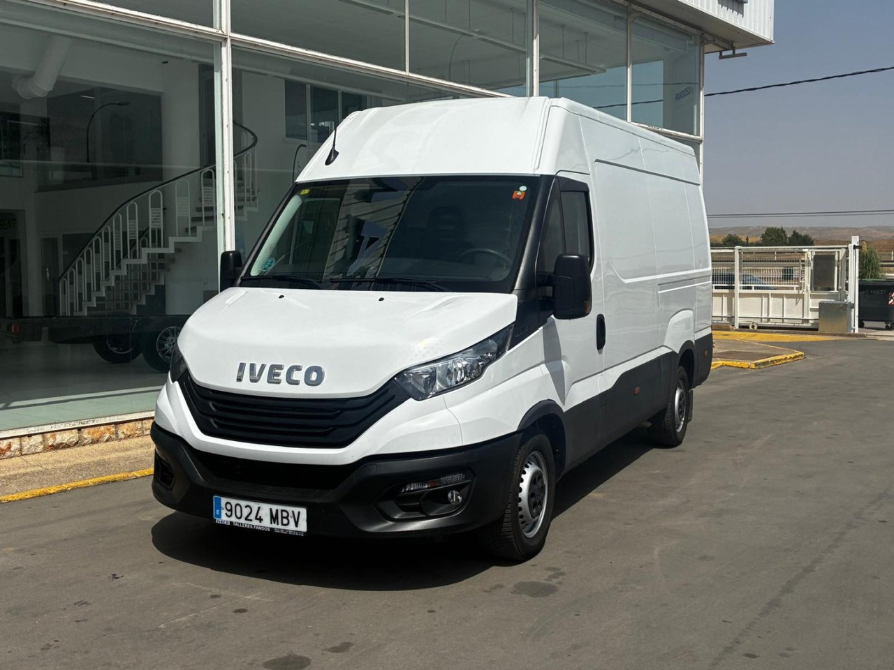 Furgón IVECO 35S14 V 12m3 - Furgón: foto 1 Furgón IVECO 35S14 V 12m3 - Furgón: foto 1