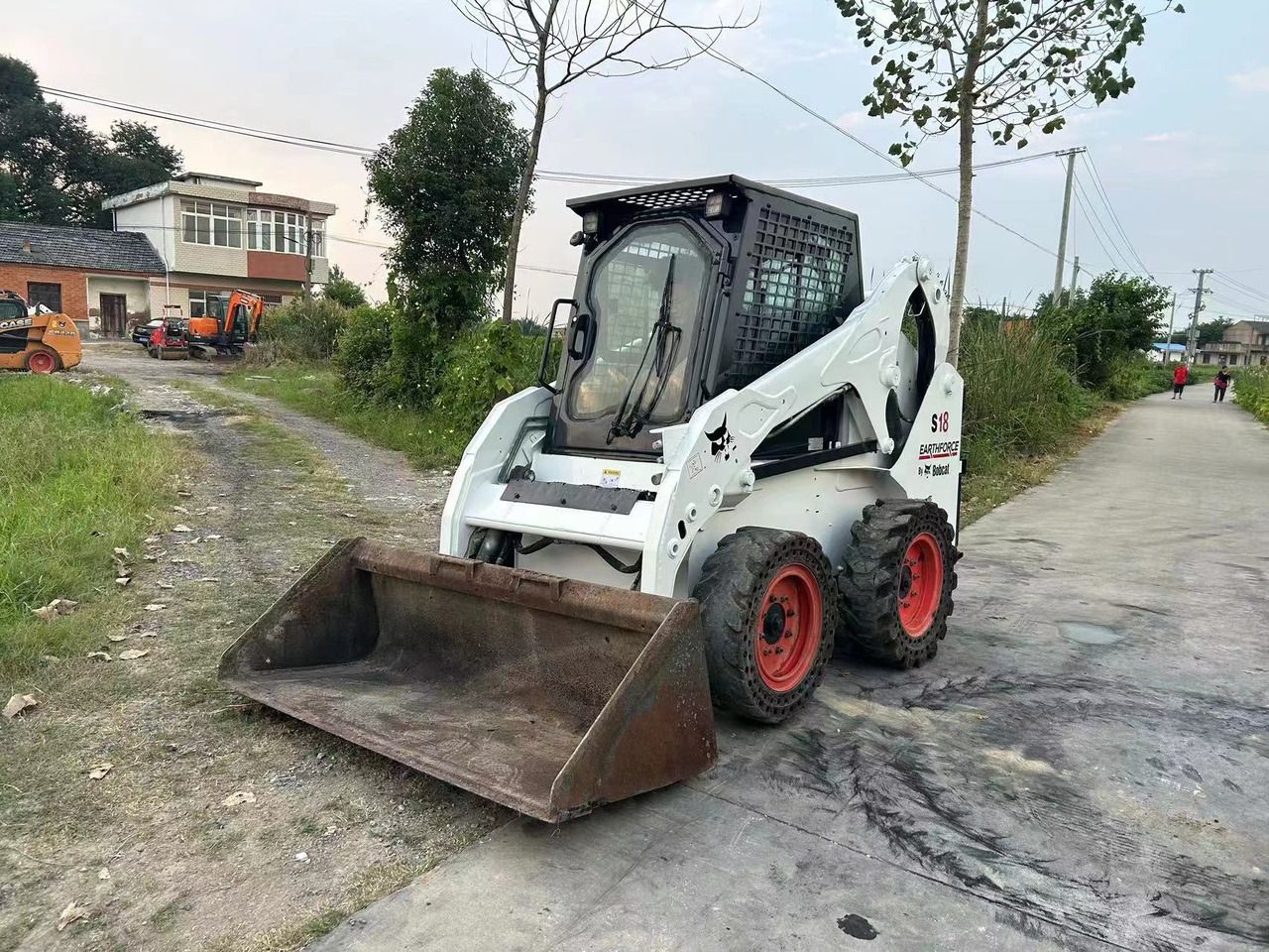 BOBCAT S18 - Minicargadora: foto 3 BOBCAT S18 - Minicargadora: foto 3