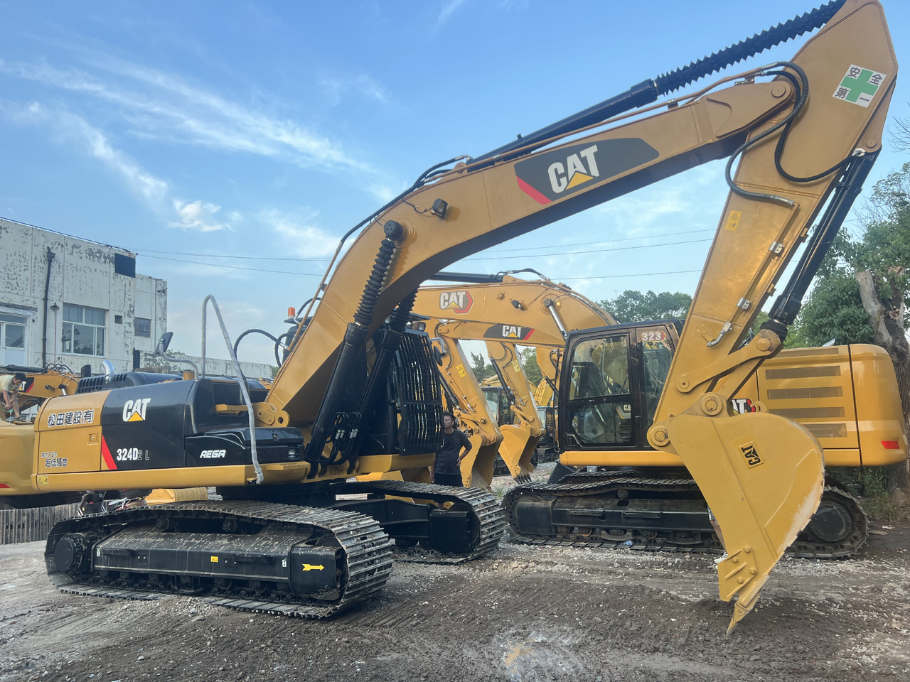 CAT 324DL 330D2L 330GC 320GC 323GC - Excavadora de cadenas: foto 1 CAT 324DL 330D2L 330GC 320GC 323GC - Excavadora de cadenas: foto 1