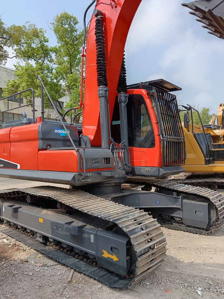 DOOSAN DX225 LCA DX225LC-9C - Excavadora de cadenas: foto 4 DOOSAN DX225 LCA DX225LC-9C - Excavadora de cadenas: foto 4
