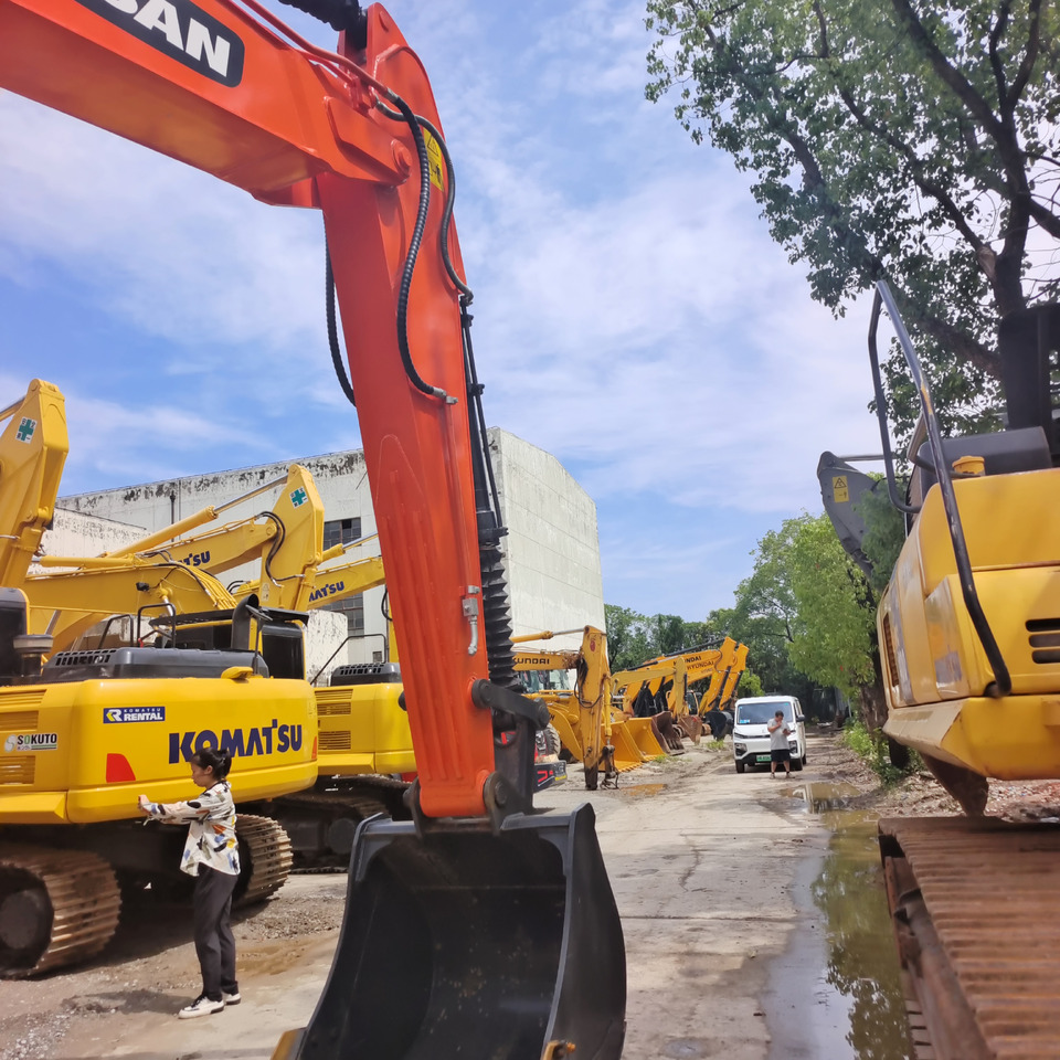 DOOSAN DX225LCA DX225 LC-9C - Excavadora de cadenas: foto 5 DOOSAN DX225LCA DX225 LC-9C - Excavadora de cadenas: foto 5