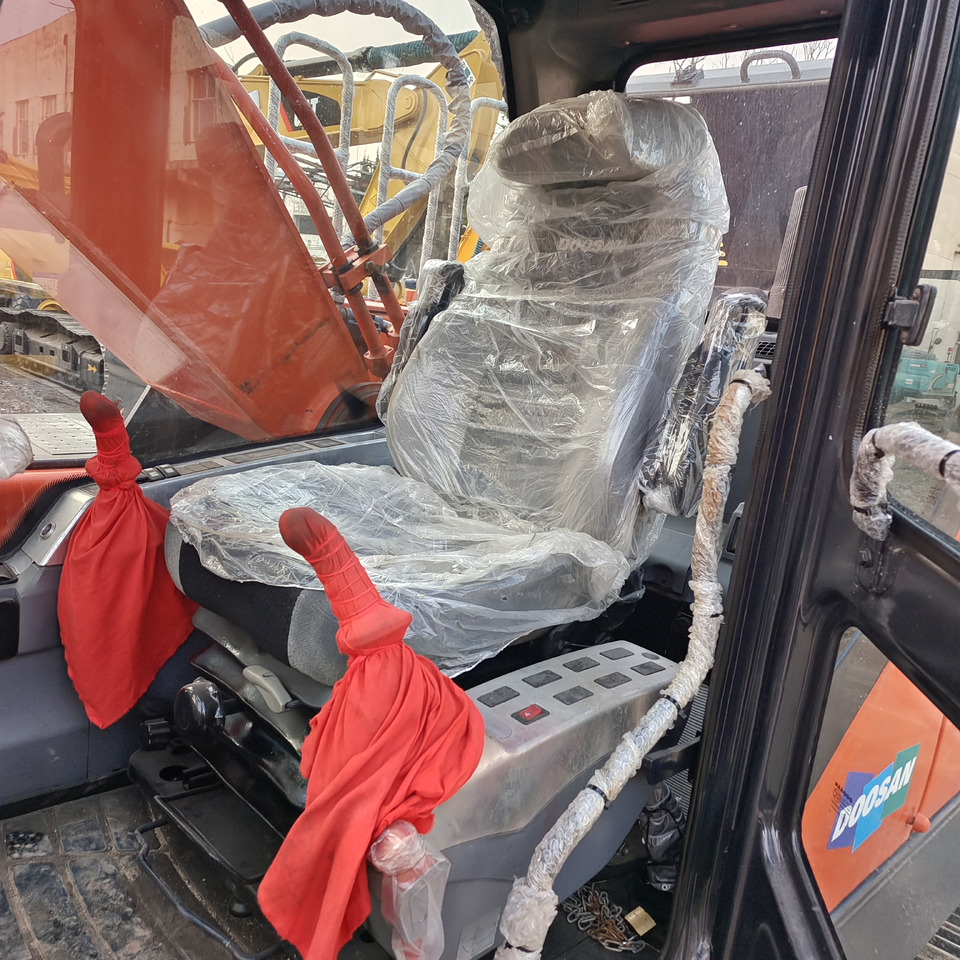 DOOSAN DX300 LC - 9C DX300LCA - Excavadora de cadenas: foto 4 DOOSAN DX300 LC - 9C DX300LCA - Excavadora de cadenas: foto 4