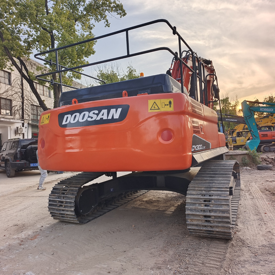 DOOSAN DX300LC-9C DX300LCA - Excavadora de cadenas: foto 4 DOOSAN DX300LC-9C DX300LCA - Excavadora de cadenas: foto 4