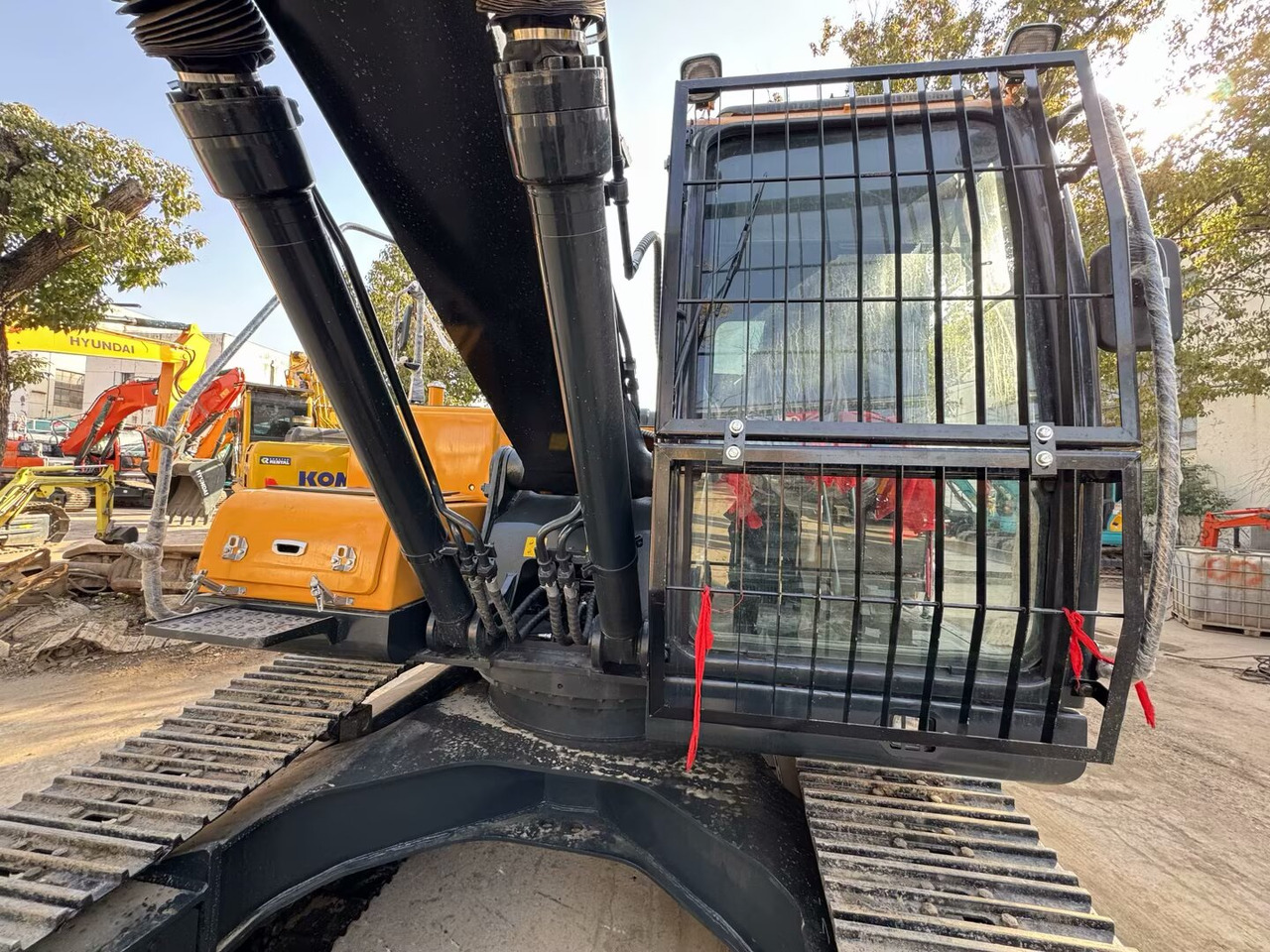 HYUNDAI 220LC - 9S 220LC-9T 305LC-9S 330LC-9S - Excavadora de cadenas: foto 2 HYUNDAI 220LC - 9S 220LC-9T 305LC-9S 330LC-9S - Excavadora de cadenas: foto 2