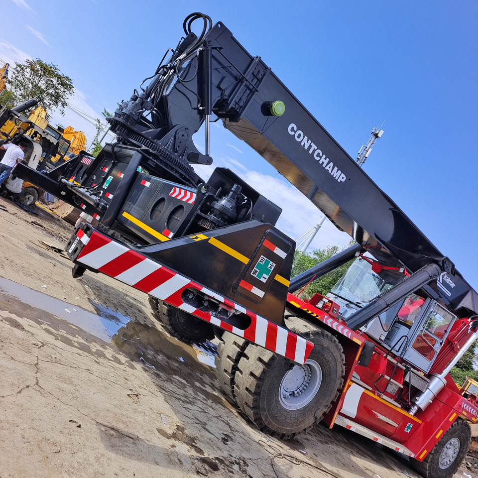 KALMAR DRF450 DRT DRU 45 TON - Reach stacker: foto 4 KALMAR DRF450 DRT DRU 45 TON - Reach stacker: foto 4