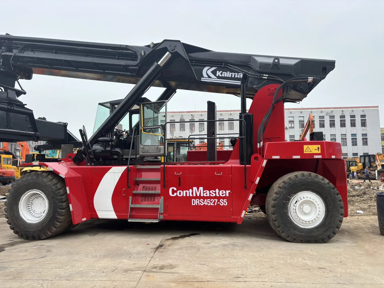 KALMAR DRS4527-S5 DRF450 DRD450 DRT450 - Carretilla para contenedores: foto 4 KALMAR DRS4527-S5 DRF450 DRD450 DRT450 - Carretilla para contenedores: foto 4