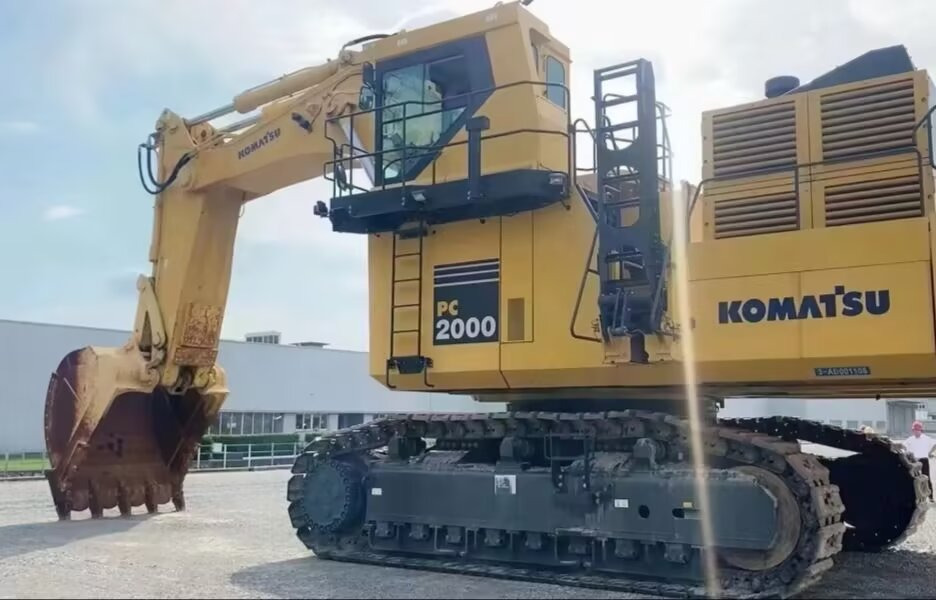 KOMATSU PC2000 MINING DIGGER - Maquinaria para minería: foto 3 KOMATSU PC2000 MINING DIGGER - Maquinaria para minería: foto 3