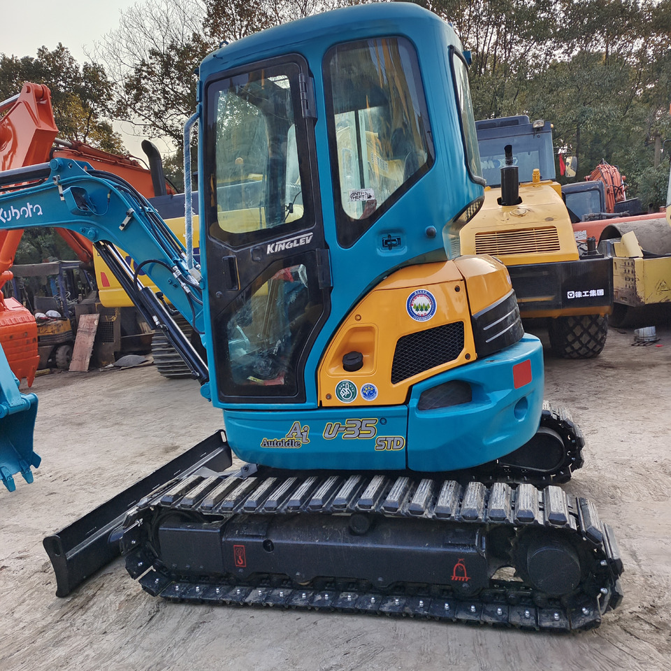 KUBOTA U35 WITH RUBBER TRACK - Miniexcavadora: foto 1 KUBOTA U35 WITH RUBBER TRACK - Miniexcavadora: foto 1