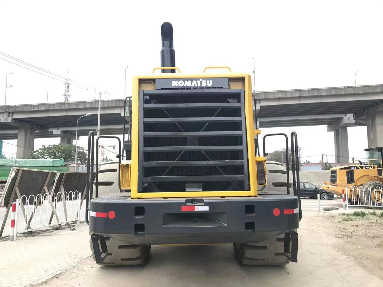 Komatsu WA600 Factory direct price - Cargadora de ruedas: foto 5 Komatsu WA600 Factory direct price - Cargadora de ruedas: foto 5