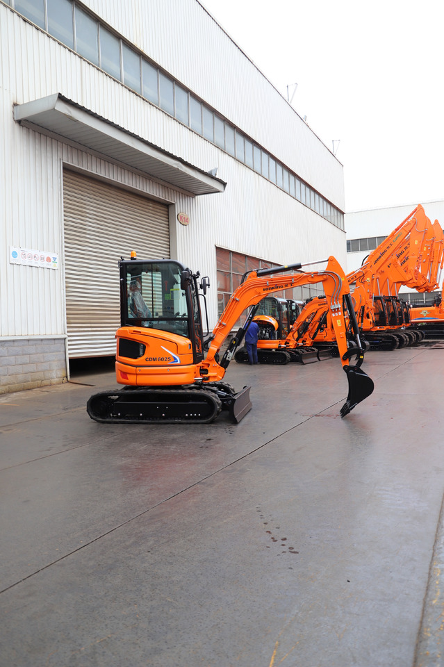 LONKING CDM6025 2.65 TON BRAND NEW - Miniexcavadora: foto 5 LONKING CDM6025 2.65 TON BRAND NEW - Miniexcavadora: foto 5