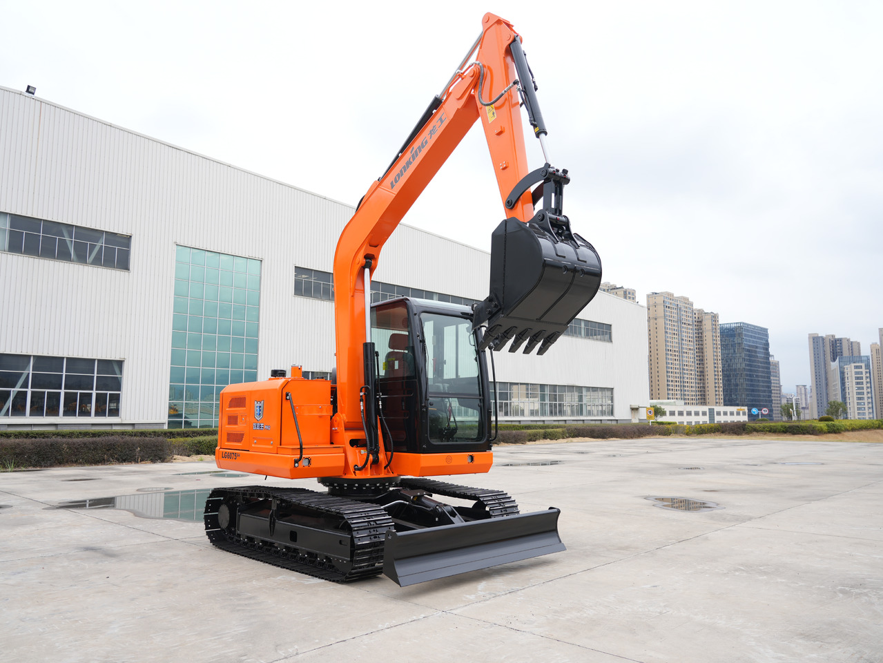 LONKING LG6075 G4 7.68 TON BRAND NEW - Miniexcavadora: foto 2 LONKING LG6075 G4 7.68 TON BRAND NEW - Miniexcavadora: foto 2