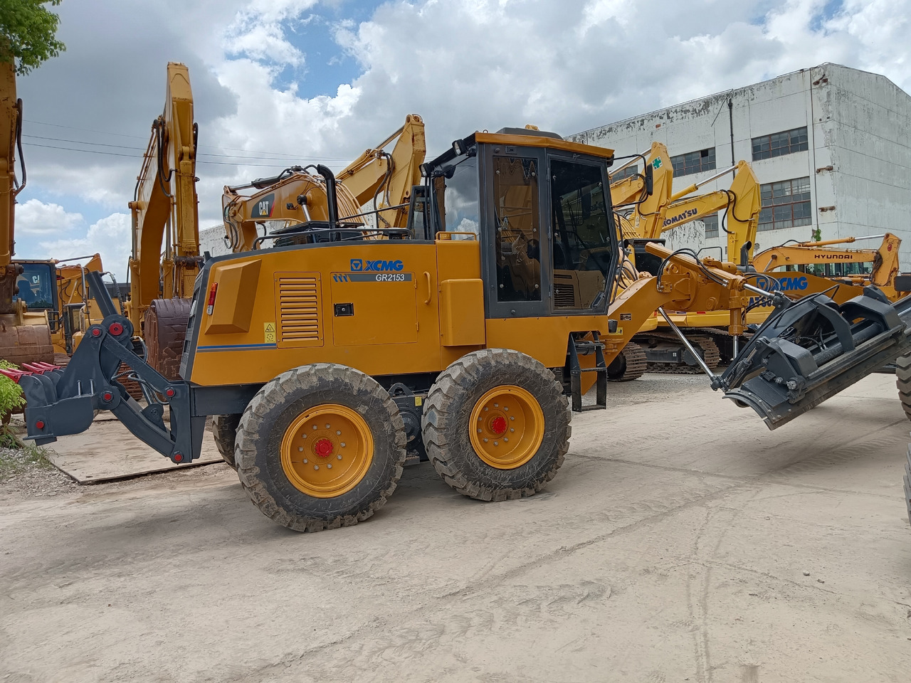 XCMG GR 2153 - Grader: foto 1 XCMG GR 2153 - Grader: foto 1