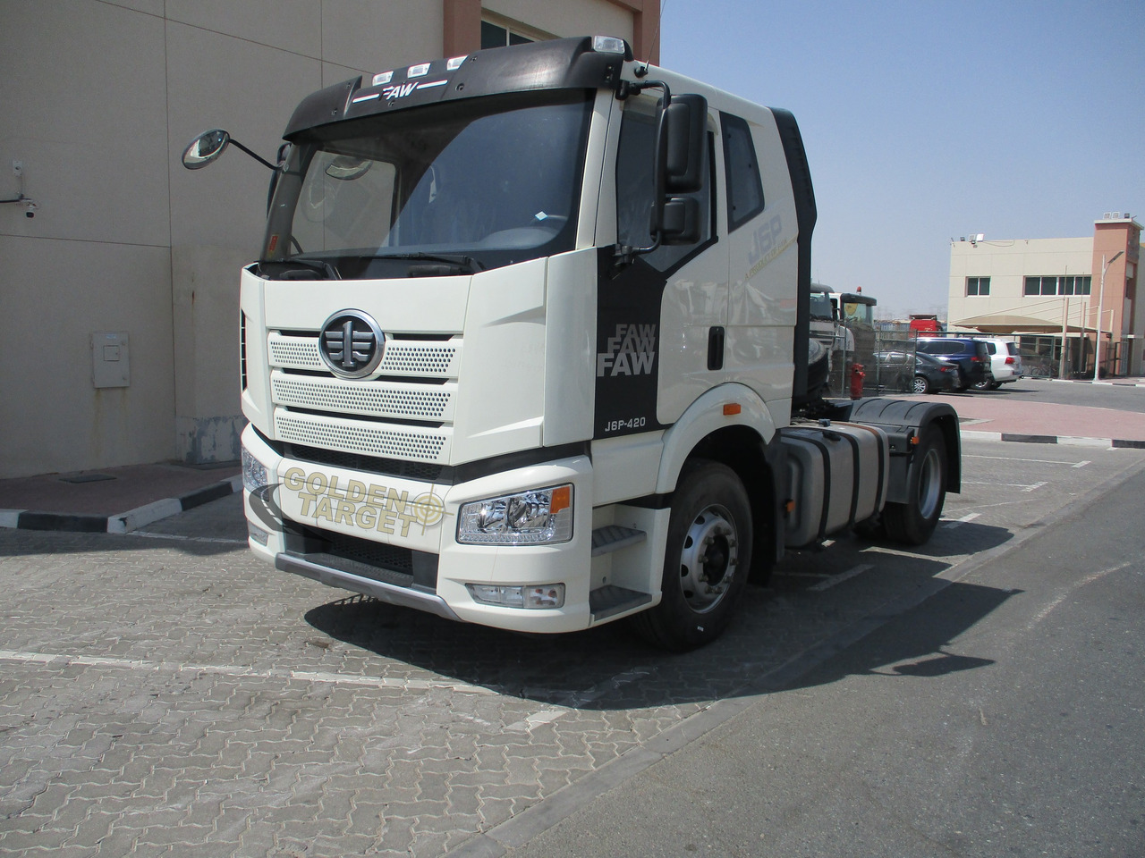 FAW J6P-420 4x2 Head Truck - Cabeza tractora: foto 2 FAW J6P-420 4x2 Head Truck - Cabeza tractora: foto 2