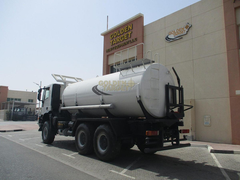 Iveco TRAKKER 380 - Cisterna camión: foto 4 Iveco TRAKKER 380 - Cisterna camión: foto 4