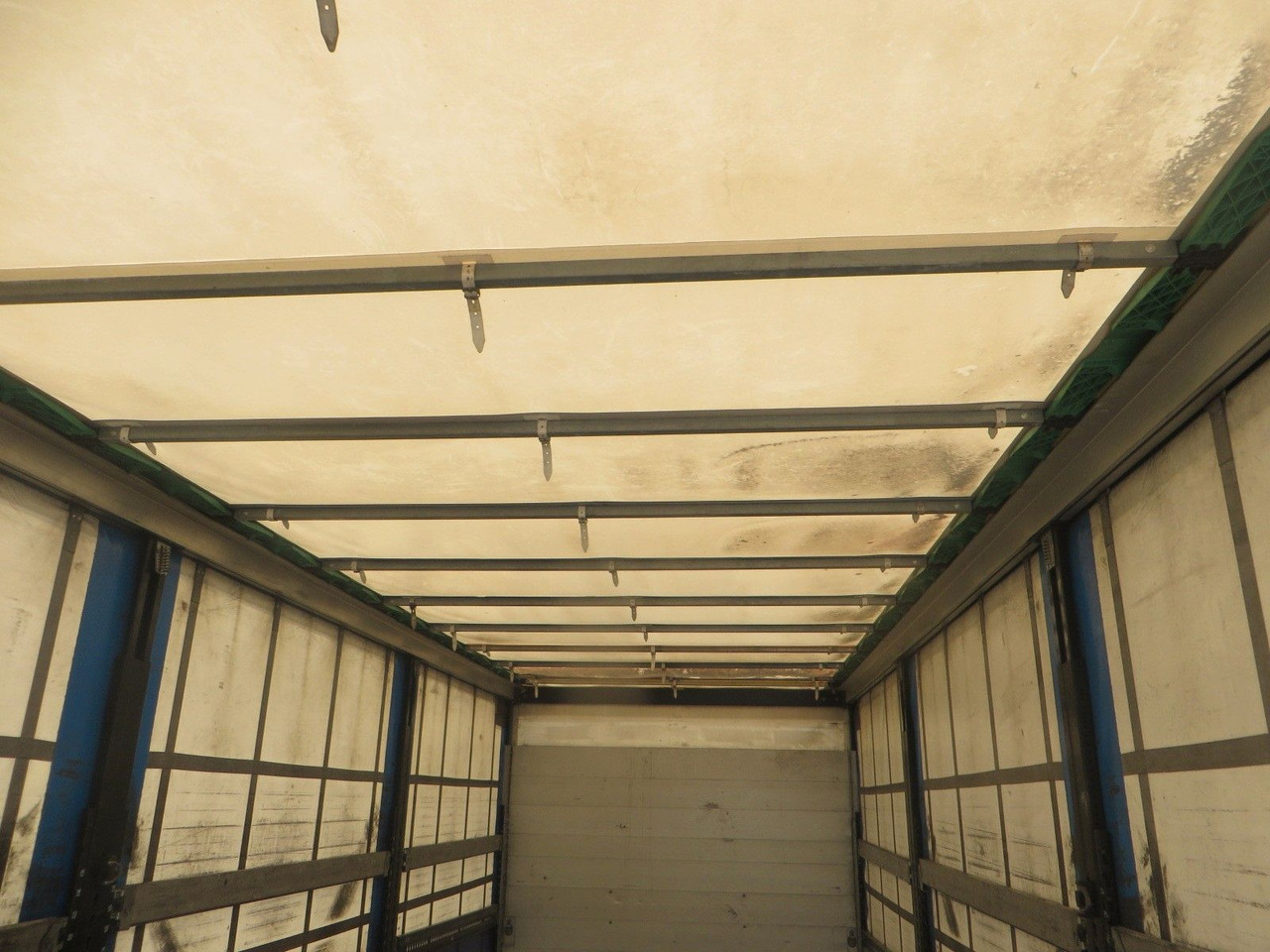 Leasing financiero de  DAF CF320 4x2 18T Curtainside 7.70m leasing DAF CF320 4x2 18T Curtainside 7.70m: foto 8