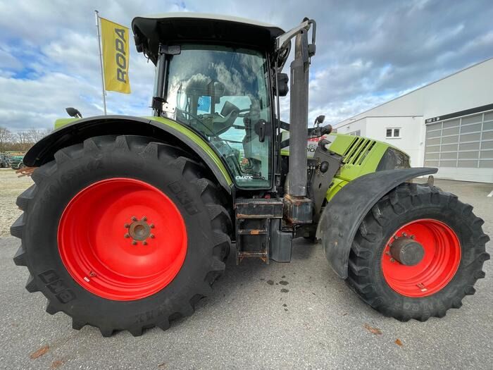 Claas Arion 650 - Tractor: foto 2 Claas Arion 650 - Tractor: foto 2