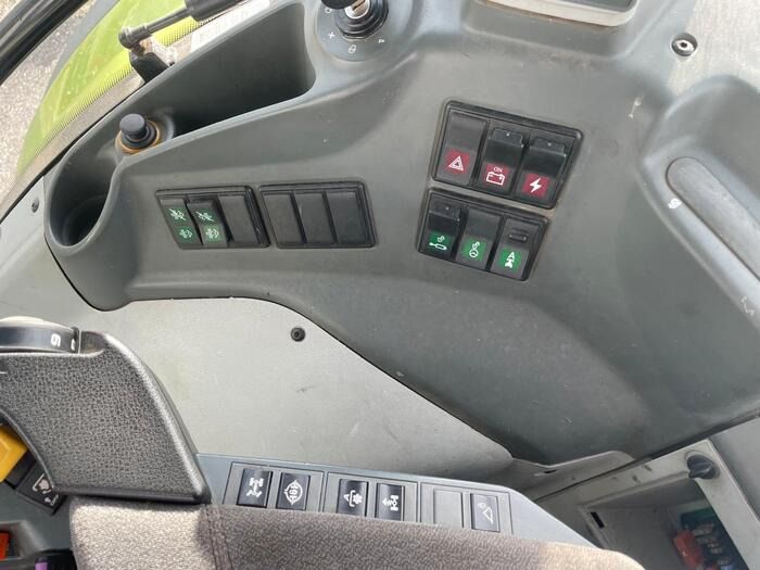 Claas Arion 650 - Tractor: foto 5 Claas Arion 650 - Tractor: foto 5