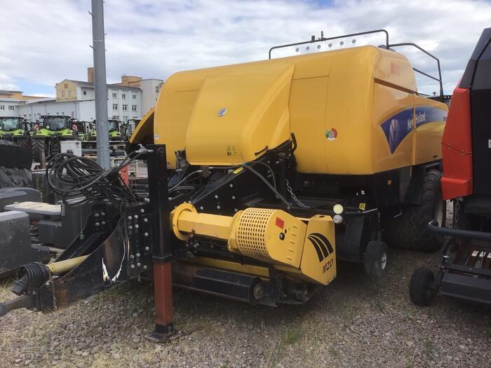 New Holland BB 9080 R - Empacadora de pacas cuadradas: foto 1 New Holland BB 9080 R - Empacadora de pacas cuadradas: foto 1