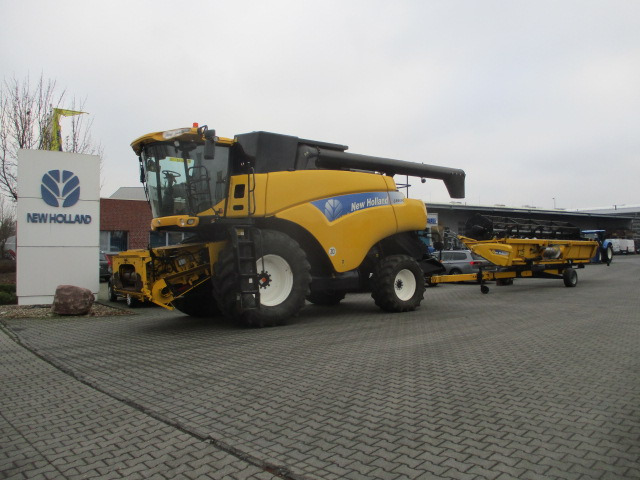New Holland CR 9060 Elevation - Cosechadora de granos: foto 3 New Holland CR 9060 Elevation - Cosechadora de granos: foto 3