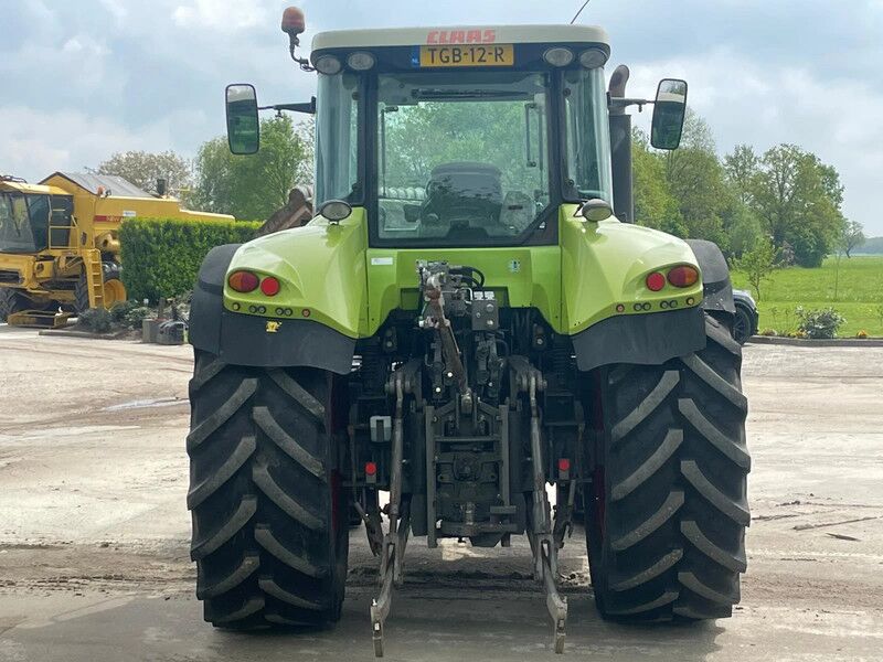 Claas ARION 640 Arion 640 - 50 KM - Front pto - Cebis - Fronthef - Lucht - Tractor viñedo/ Frutero: foto 5 Claas ARION 640 Arion 640 - 50 KM - Front pto - Cebis - Fronthef - Lucht - Tractor viñedo/ Frutero: foto 5