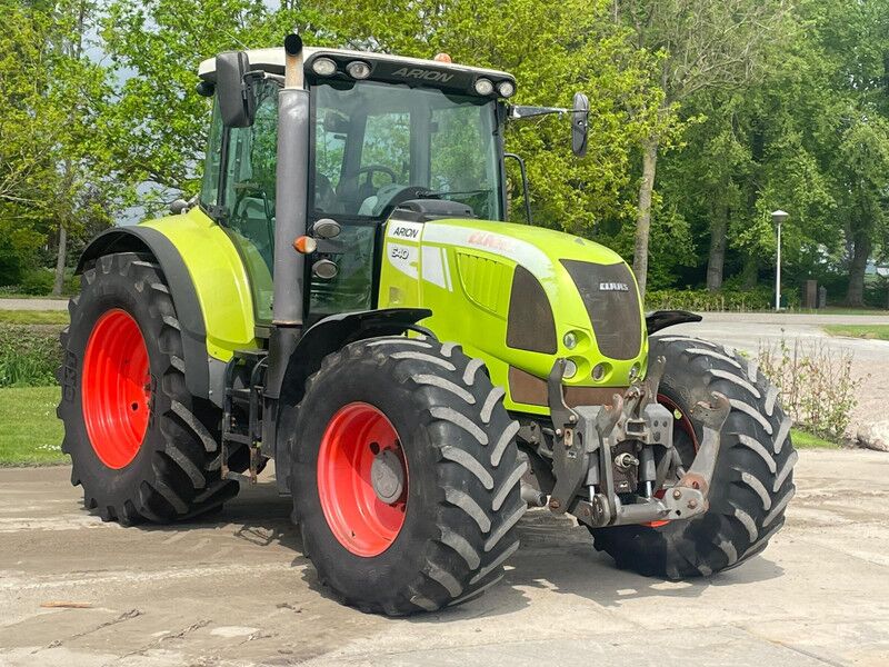 Claas ARION 640 Arion 640 - 50 KM - Front pto - Cebis - Fronthef - Lucht - Tractor viñedo/ Frutero: foto 1 Claas ARION 640 Arion 640 - 50 KM - Front pto - Cebis - Fronthef - Lucht - Tractor viñedo/ Frutero: foto 1