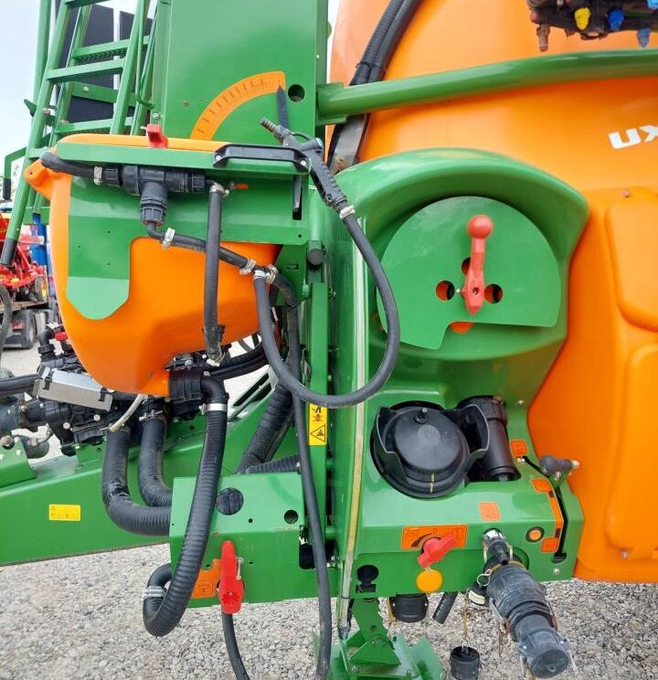 Amazone UX 5200 - 28m med Ama-Select - Pulverizador arrastrado: foto 4 Amazone UX 5200 - 28m med Ama-Select - Pulverizador arrastrado: foto 4