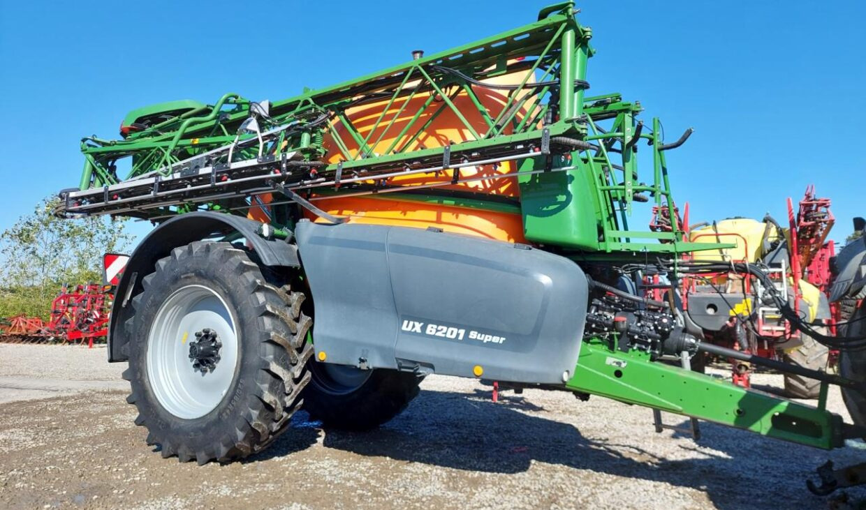 Amazone UX 6201 Super - 24-30-36m - Pulverizador arrastrado: foto 1 Amazone UX 6201 Super - 24-30-36m - Pulverizador arrastrado: foto 1