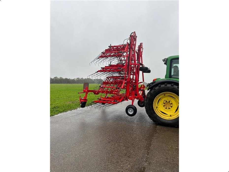 Einböck
Aerostar-Exact 1200 - Grada de púas: foto 4 Einböck
Aerostar-Exact 1200 - Grada de púas: foto 4