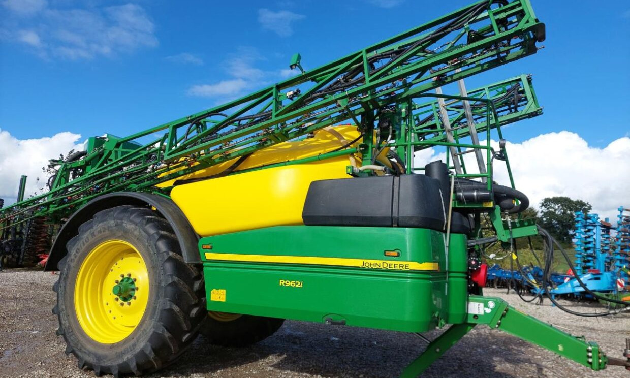 John Deere R962i - 28m - Pulverizador arrastrado: foto 2 John Deere R962i - 28m - Pulverizador arrastrado: foto 2