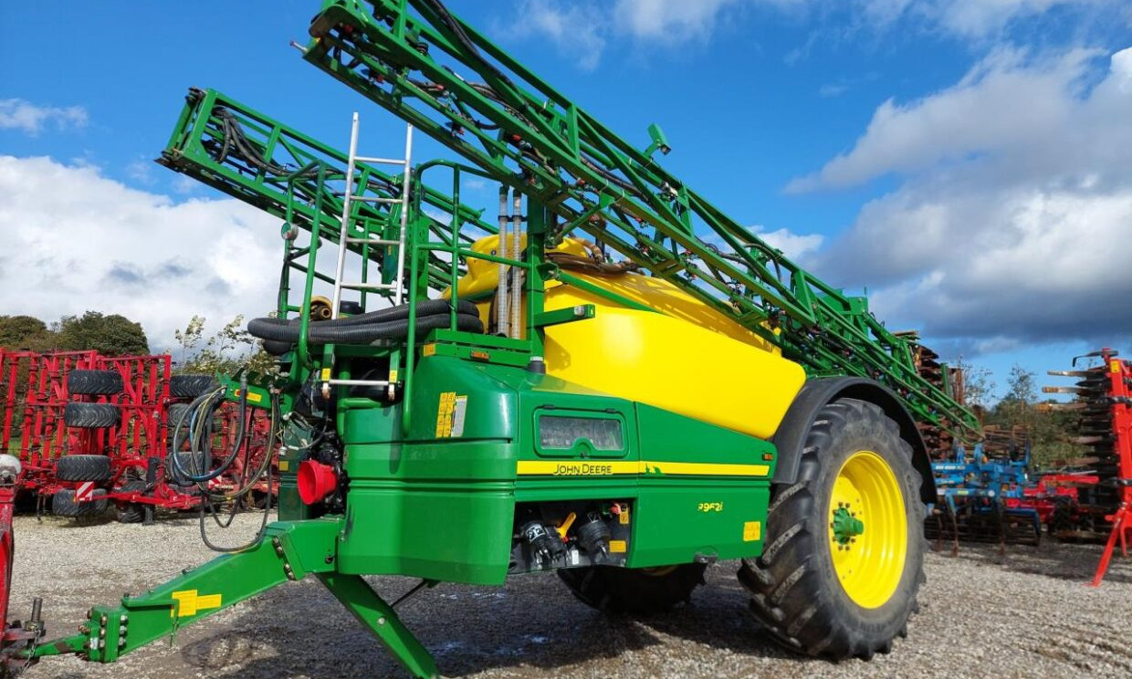 John Deere R962i - 28m - Pulverizador arrastrado: foto 1 John Deere R962i - 28m - Pulverizador arrastrado: foto 1
