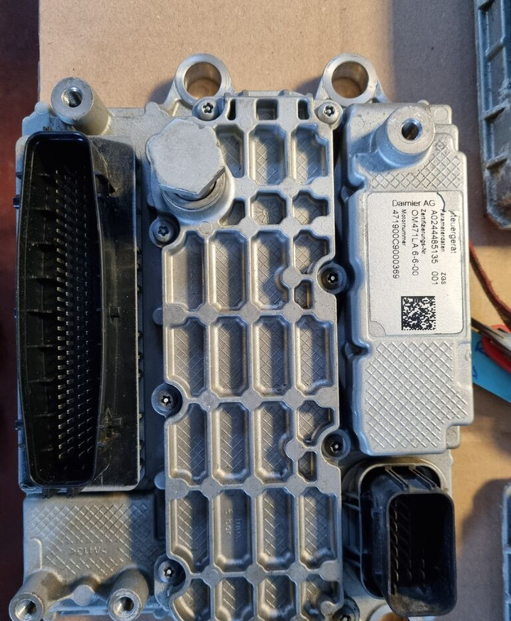 Continental CONTROL MODULE MCM2 Mercedes-Benz ACTROS MP4 EURO 6 - Unidad de control para Camión: foto 2 Continental CONTROL MODULE MCM2 Mercedes-Benz ACTROS MP4 EURO 6 - Unidad de control para Camión: foto 2