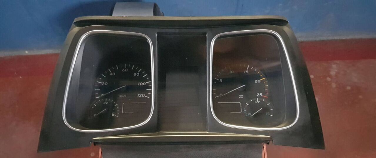 Knorr-Bremse 0 486 106 133 Mercedes-Benz ACTROS MB4 - Unidad de control para Camión: foto 2 Knorr-Bremse 0 486 106 133 Mercedes-Benz ACTROS MB4 - Unidad de control para Camión: foto 2