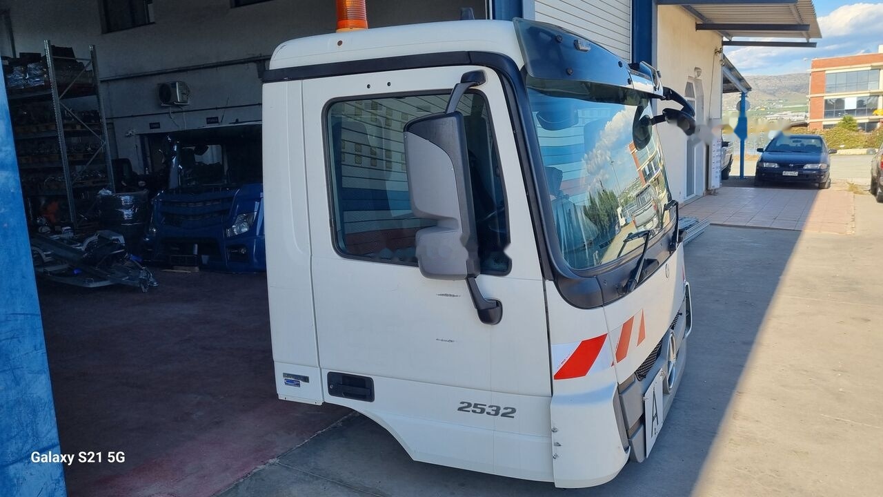 Cabina para Camión Mercedes-Benz CAB ACTROS SHORT EURO 5 A 9416002005   Mercedes-Benz MP3 ACTROS: foto 12