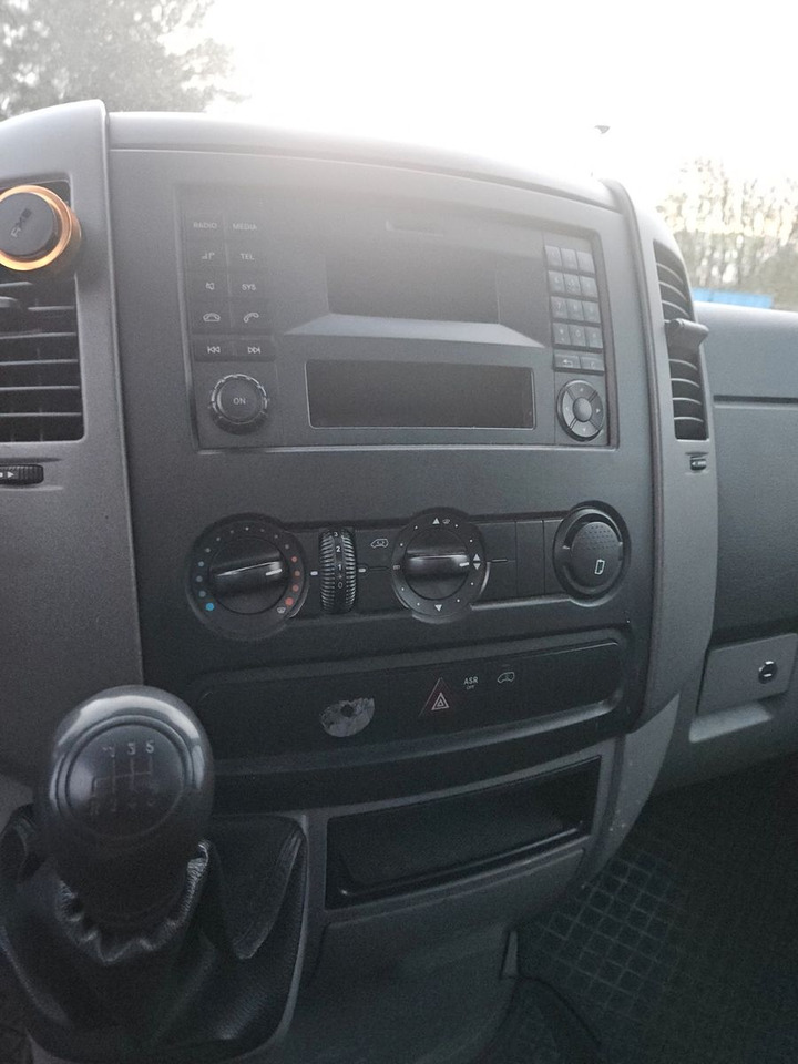 Mercedes-Benz Sprinter II Pritsche 314 CDI - Caja abierta furgoneta: foto 5 Mercedes-Benz Sprinter II Pritsche 314 CDI - Caja abierta furgoneta: foto 5