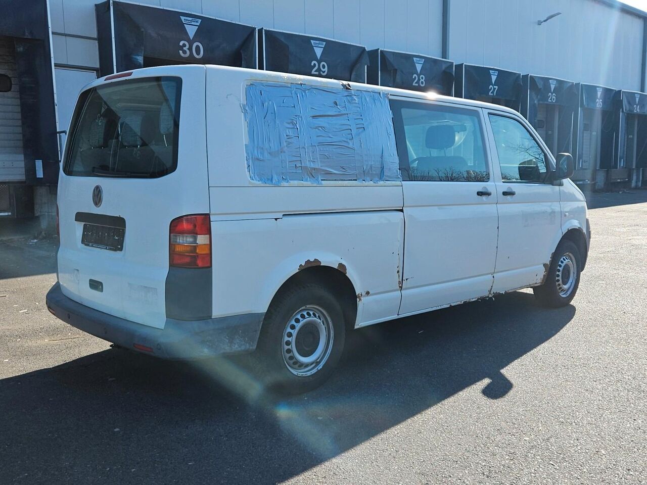 Volkswagen T5 - 9 Sitzer - Minibús, Furgoneta de pasajeros: foto 2 Volkswagen T5 - 9 Sitzer - Minibús, Furgoneta de pasajeros: foto 2