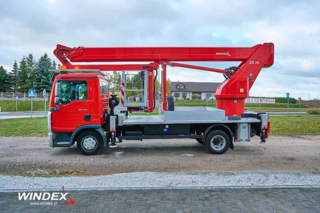 Camión con plataforma elevadora Wumag WT 250: foto 6 Camión con plataforma elevadora Wumag WT 250: foto 6