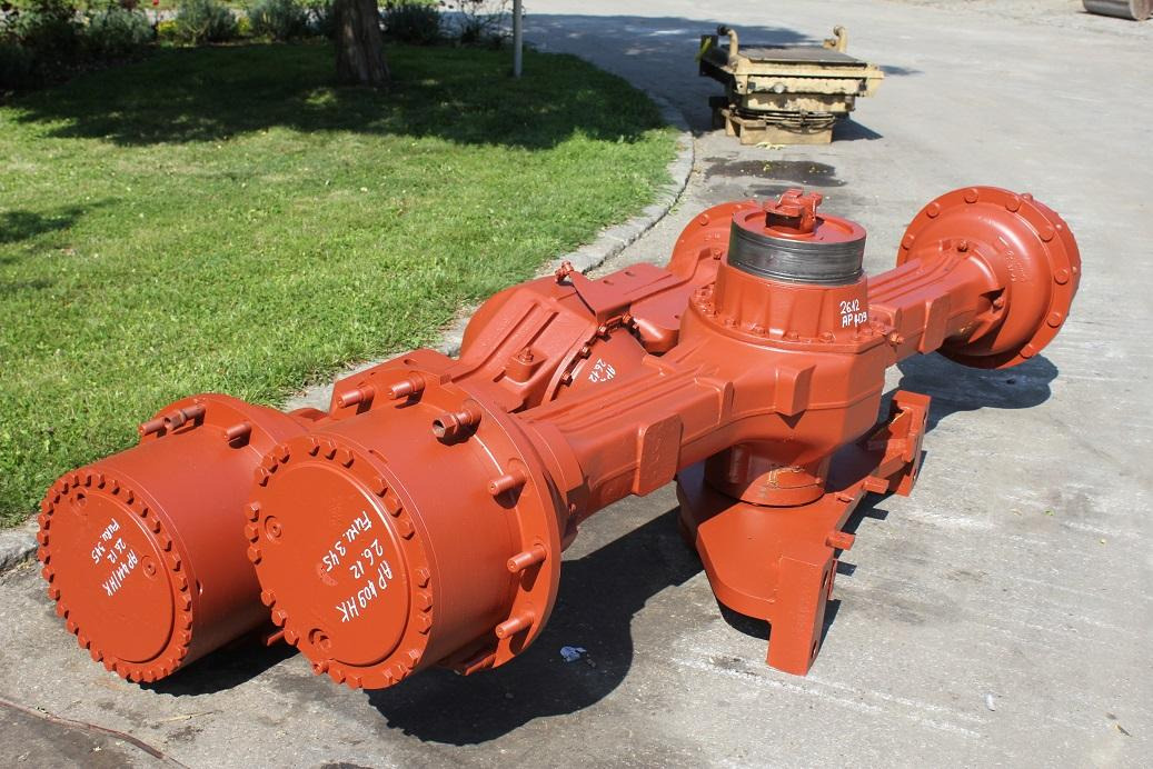 Furukawa ZF AP 411 aus 345 - Eje y piezas para Maquinaria de construcción: foto 1 Furukawa ZF AP 411 aus 345 - Eje y piezas para Maquinaria de construcción: foto 1