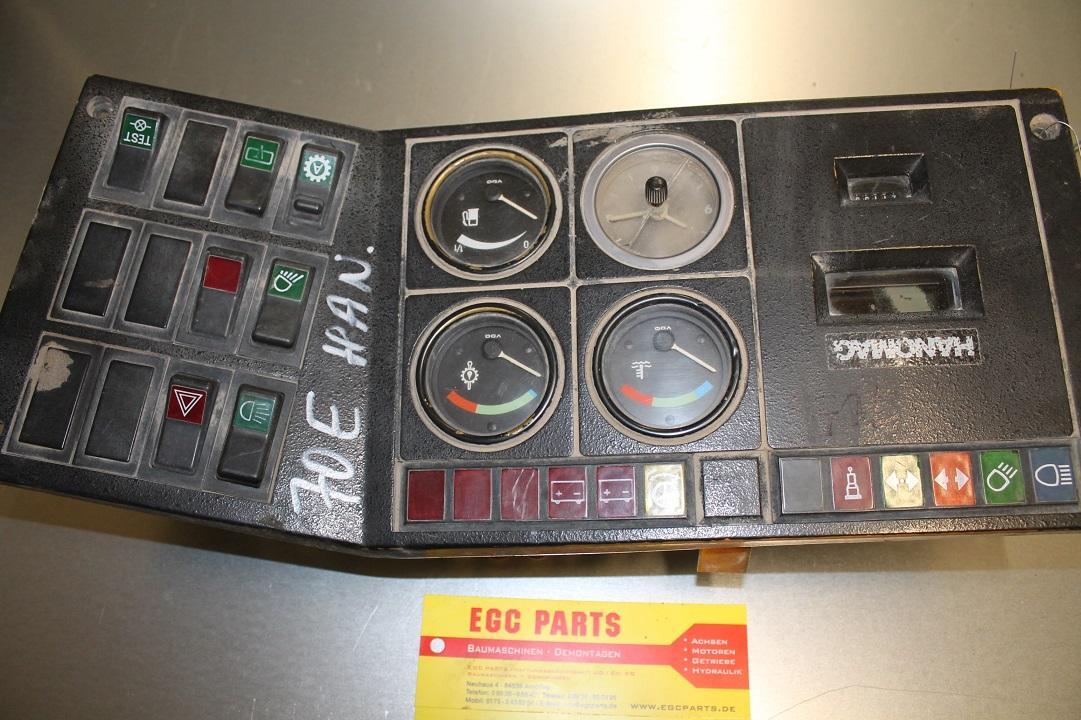 Hanomag 70 E - Salpicadero para Maquinaria de construcción: foto 2 Hanomag 70 E - Salpicadero para Maquinaria de construcción: foto 2