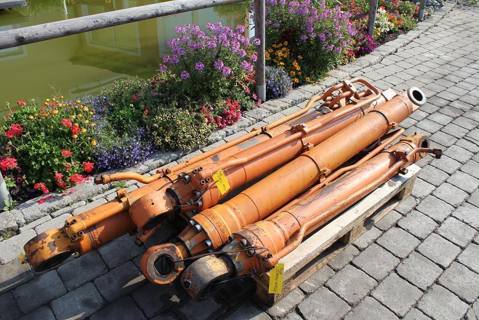 Hitachi FH 200 LC - Cilindro hidráulico para Maquinaria de construcción: foto 4 Hitachi FH 200 LC - Cilindro hidráulico para Maquinaria de construcción: foto 4