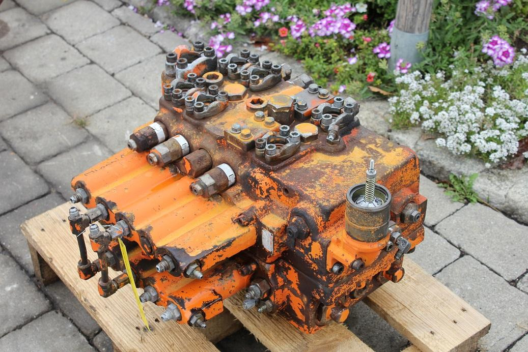 Hitachi FH200LC - Válvula hidráulica para Maquinaria de construcción: foto 5 Hitachi FH200LC - Válvula hidráulica para Maquinaria de construcción: foto 5