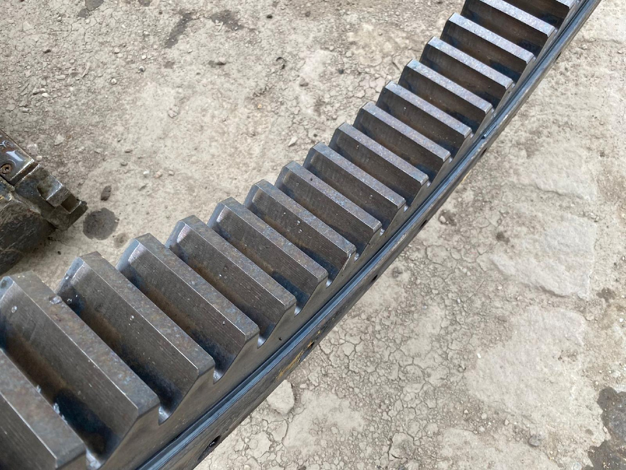 Holland E305 - Corona de giro para Maquinaria de construcción: foto 3 Holland E305 - Corona de giro para Maquinaria de construcción: foto 3